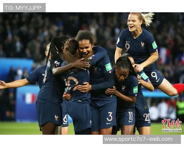 法国足协主席宣布未来四年将投资55亿欧支持业余足球和女足发展 法国足协主席宣布未来四年将投资55亿欧支持业余足球和女足发展