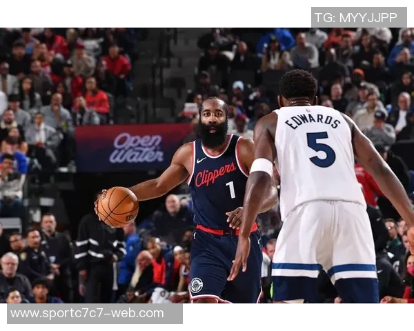 森林狼引导爱德华兹学习哈登技巧助力提升罚球能力与进攻效率